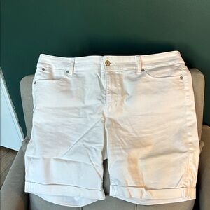 Talbots Women's Cream Shorts